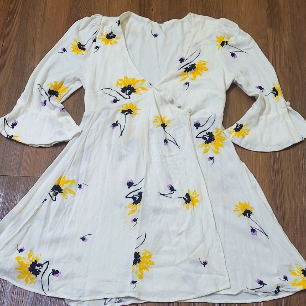 Free People Cream Fabric‎ Detail
